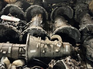 Land Rover Gear boxes